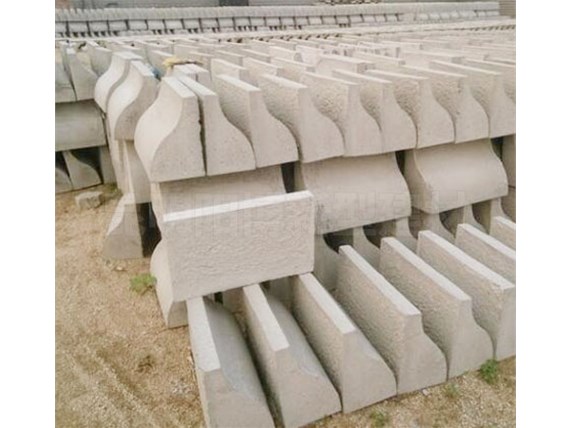 云南混凝土路沿石的施工工藝需要注意哪些細(xì)節(jié)？