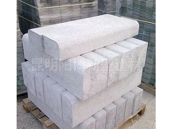 如何在混凝土路沿石上進(jìn)行維護(hù)保養(yǎng)？